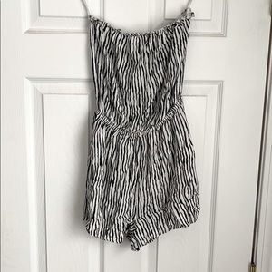 Strapless romper